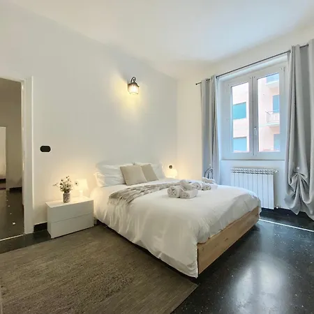 Ferienwohnung Casaviva - Comfy Bilo In Genova Porto Antico Exterior foto